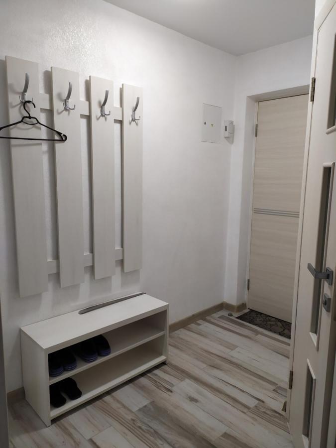 Appartement Нова 2Х Кімнатна В Центре à Rivne Extérieur photo